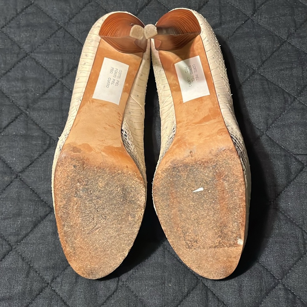 Stuart Weitzman Platform Snakeskin Leather Pump - image 4